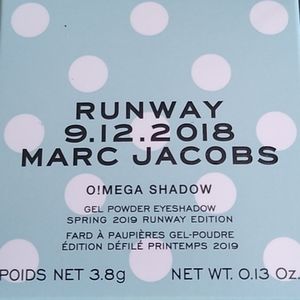 MARC JACOBS O!MEGA EYESHADOW IN SMOKE